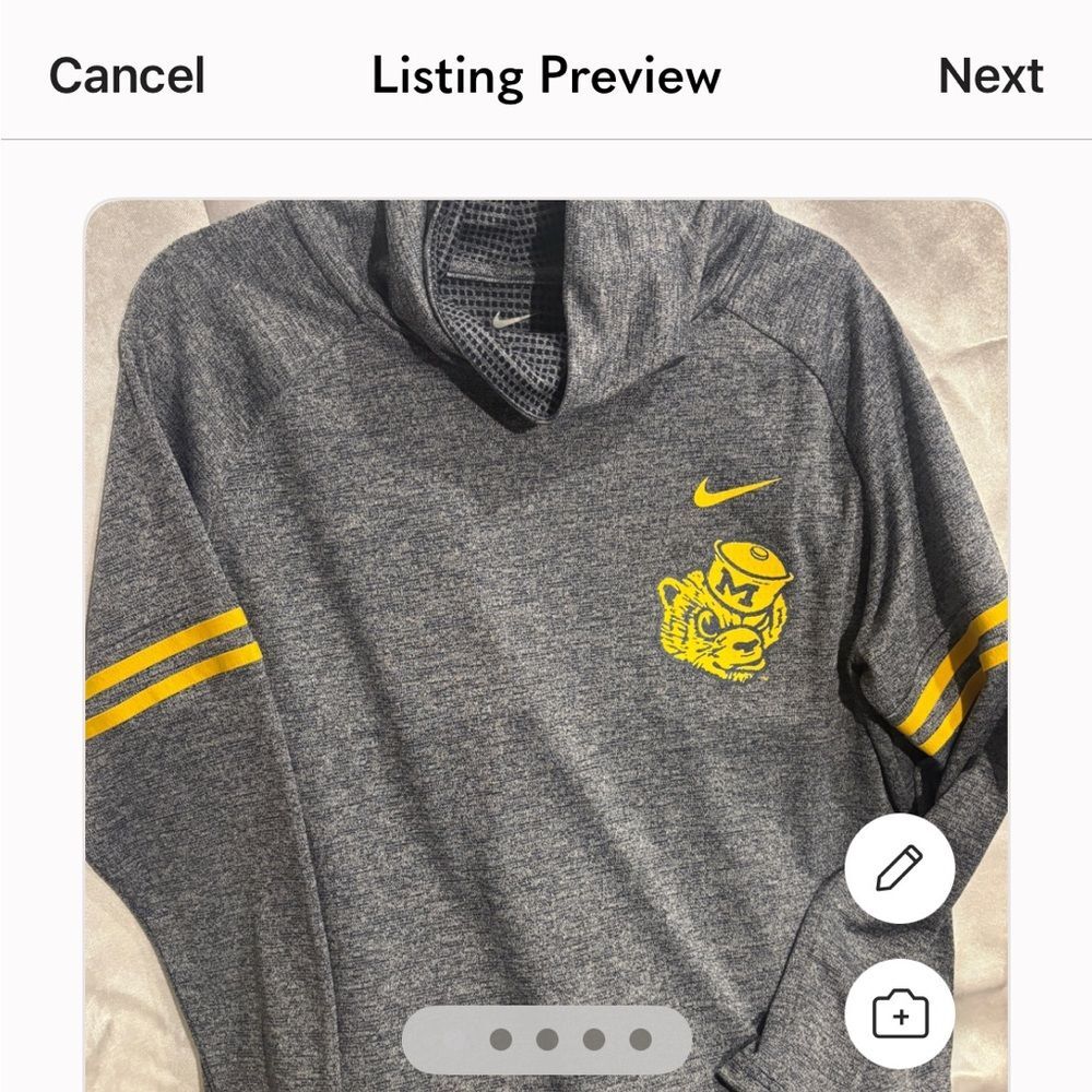 Women’s Nike NCAA Michigan Wolverines Long Sleeve Dry Fit Turtleneck XL